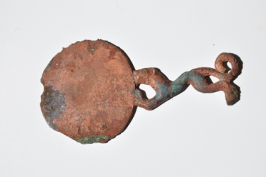 Бронзовое зеркало с ручкой в виде барса